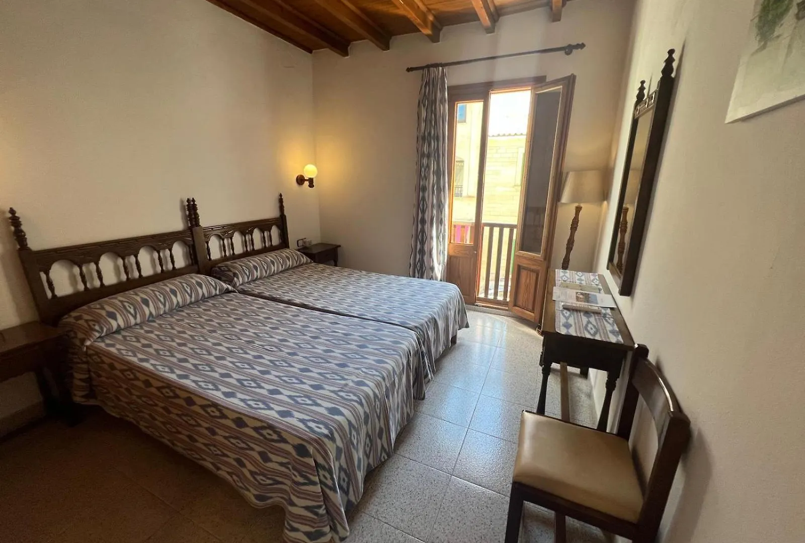Bed & Breakfast Hostal Restaurante Playa Colonia de Sant Jordi